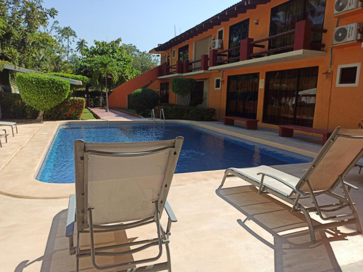 Hotel J.B. Zihuatanejo Exterior foto