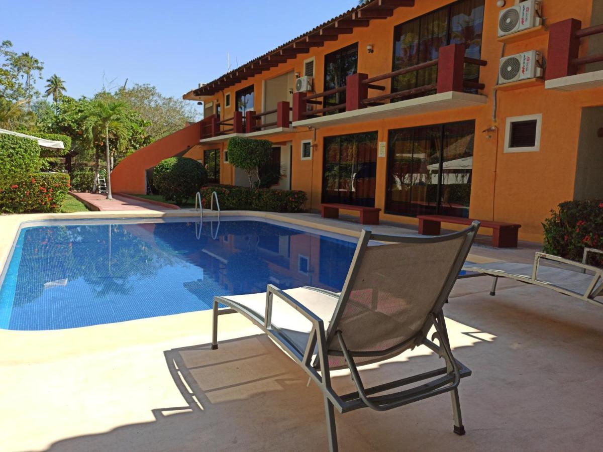 Hotel J.B. Zihuatanejo Exterior foto
