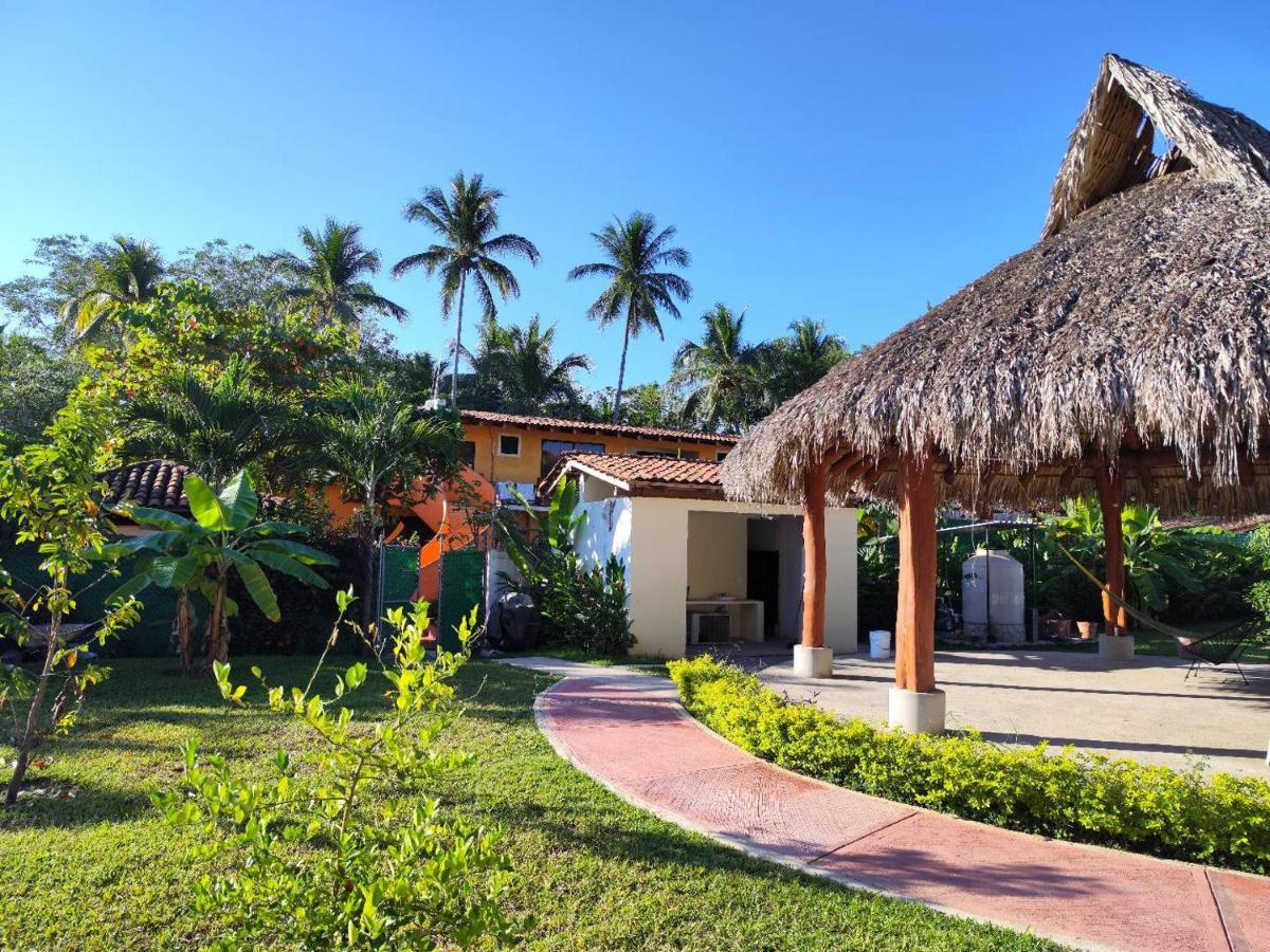 Hotel J.B. Zihuatanejo Exterior foto
