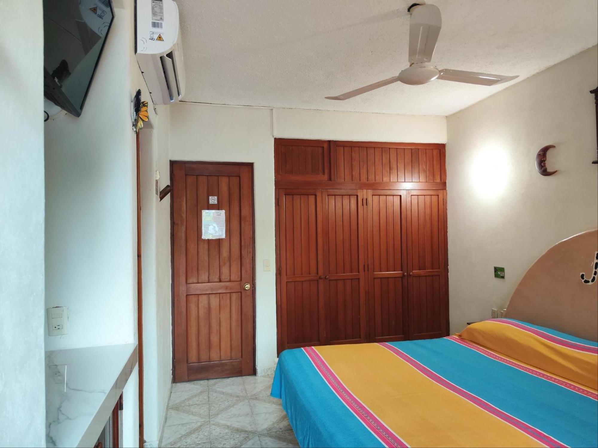 Hotel J.B. Zihuatanejo Exterior foto