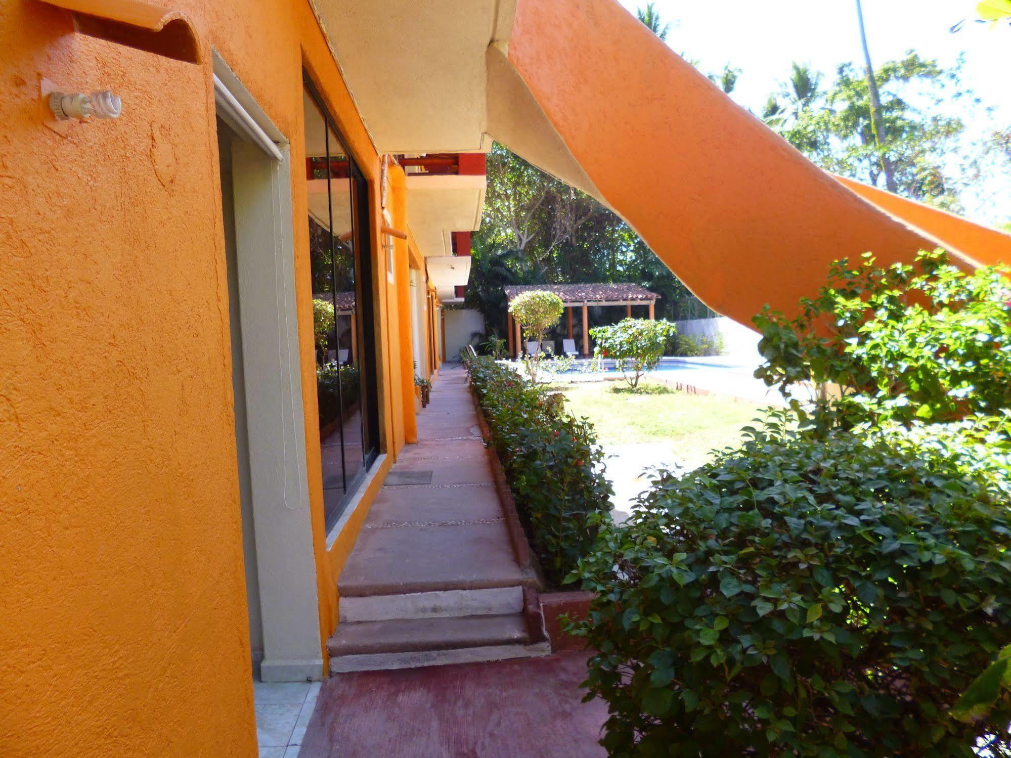 Hotel J.B. Zihuatanejo Exterior foto